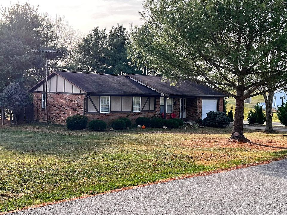 1st image of 16 Eastland Estates Dr