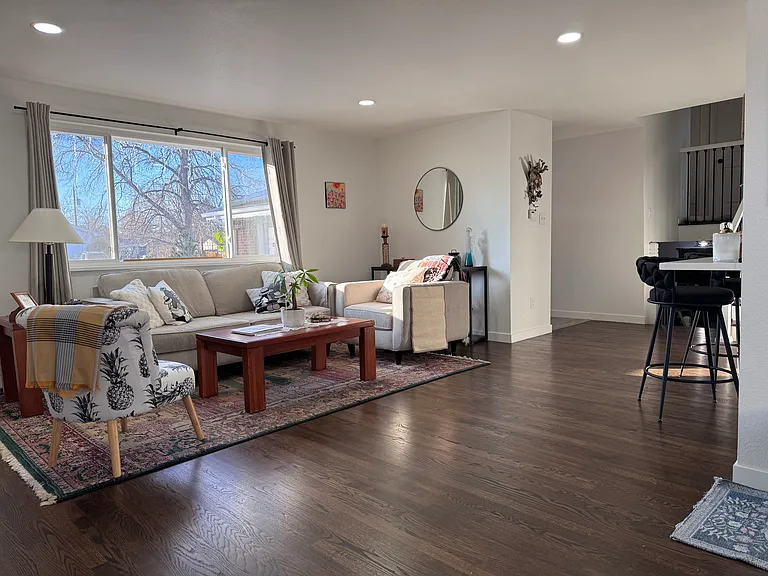392 Salem St — Photo 4