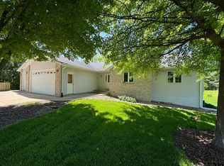 100 S Westview Dr, Lanark, IL 61046