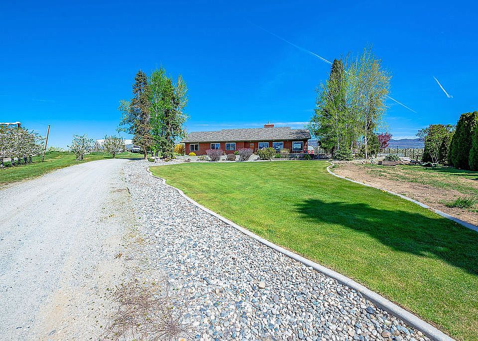 1st image of 2901 8th St SE