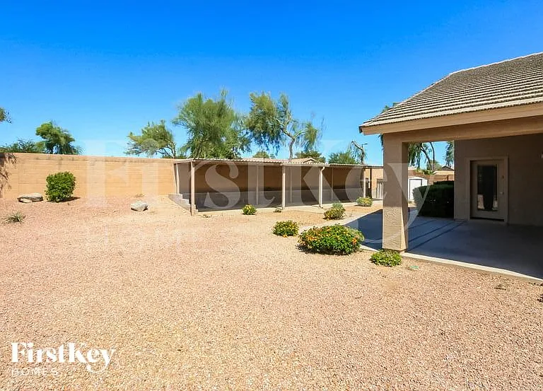98 E Clairidge Dr — Photo 14