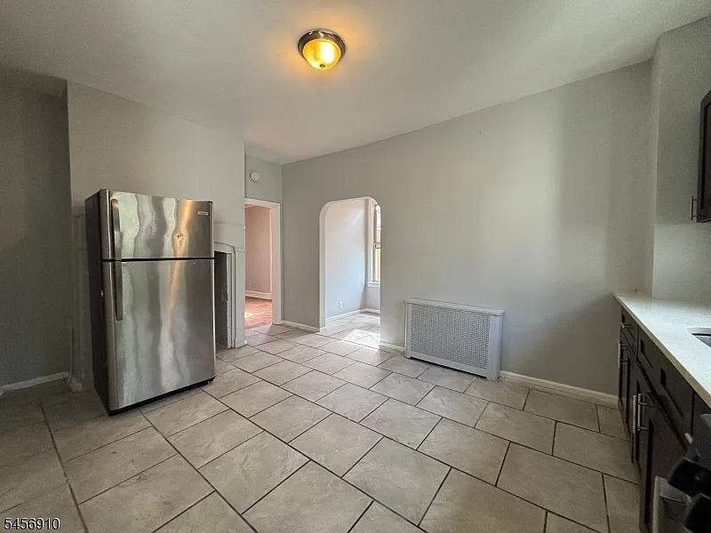 4 bed, 2.0 bath, $2,999 — Photo 3