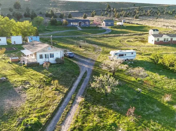 10425-10435 Weber Ln, Grenada, CA 96038