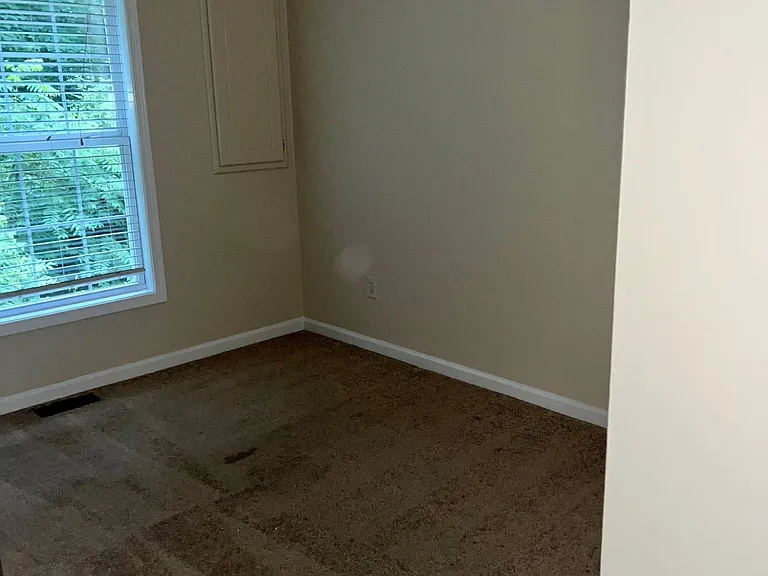 111 Sunset Dr #102 — Photo 7