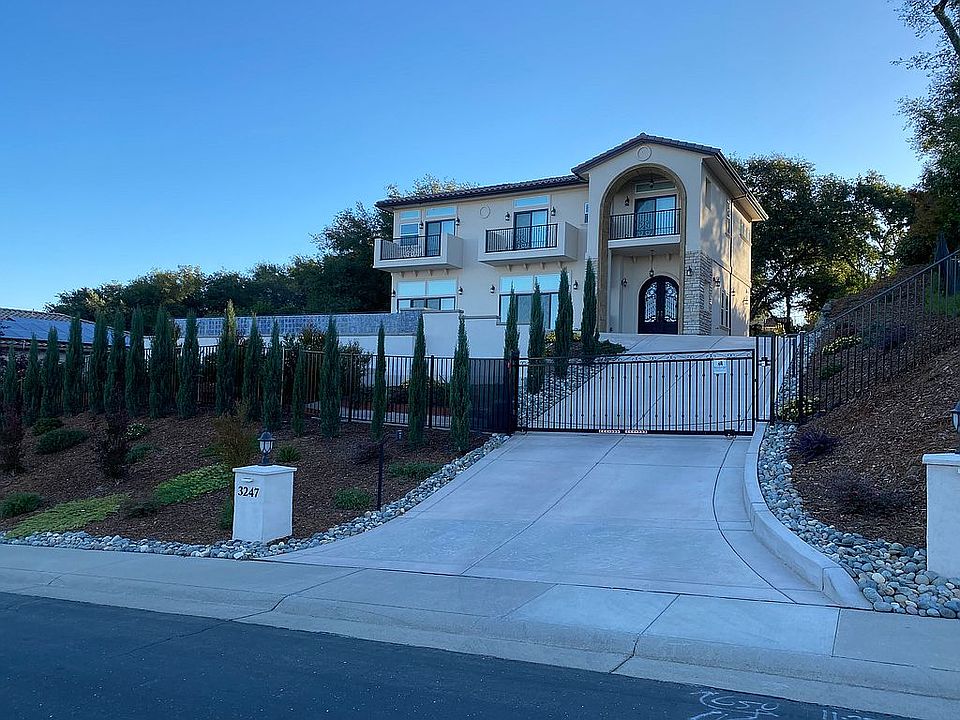 1st image of 3247 Bordeaux Dr