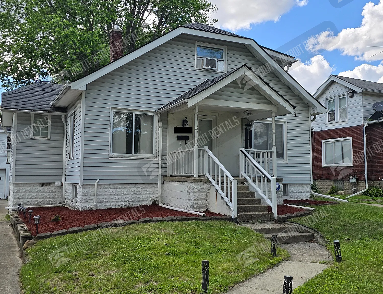 House- Colonial — Photo 2