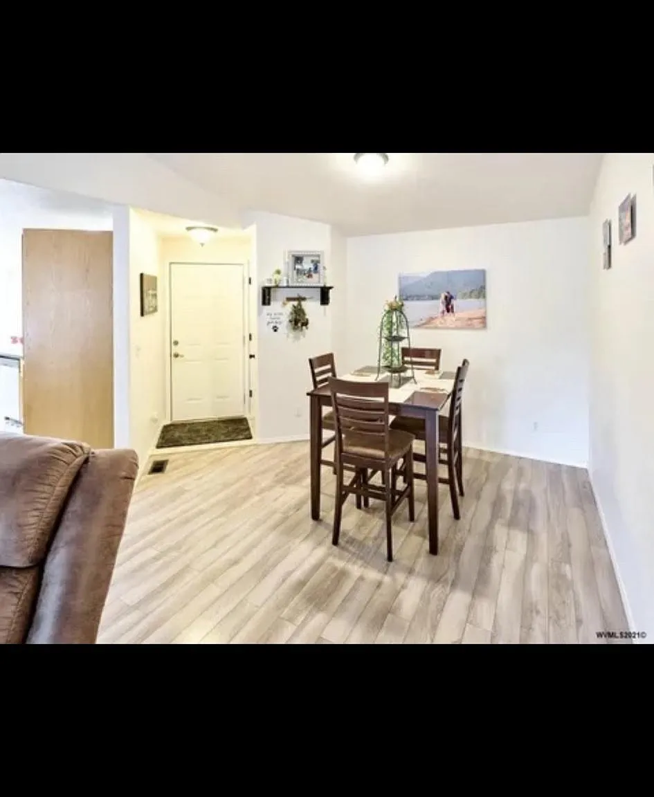 3 bed, 1101 sqft, $2,500 — Photo 4