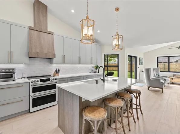 10274 Boca CIR, NAPLES, FL 34109