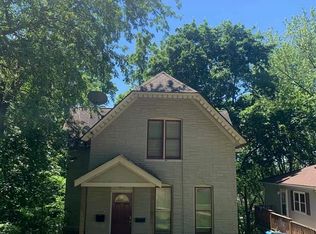 133 Milwaukee St, Savanna, IL 61074