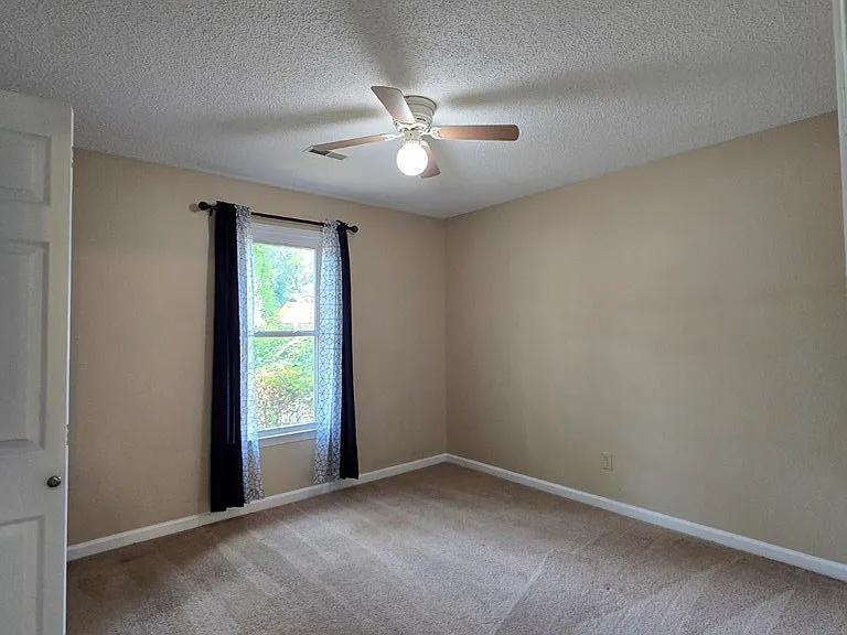 1520 Crowndale Dr — Photo 18