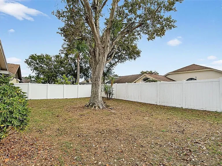 11005 Kenbrook Dr — Photo 18