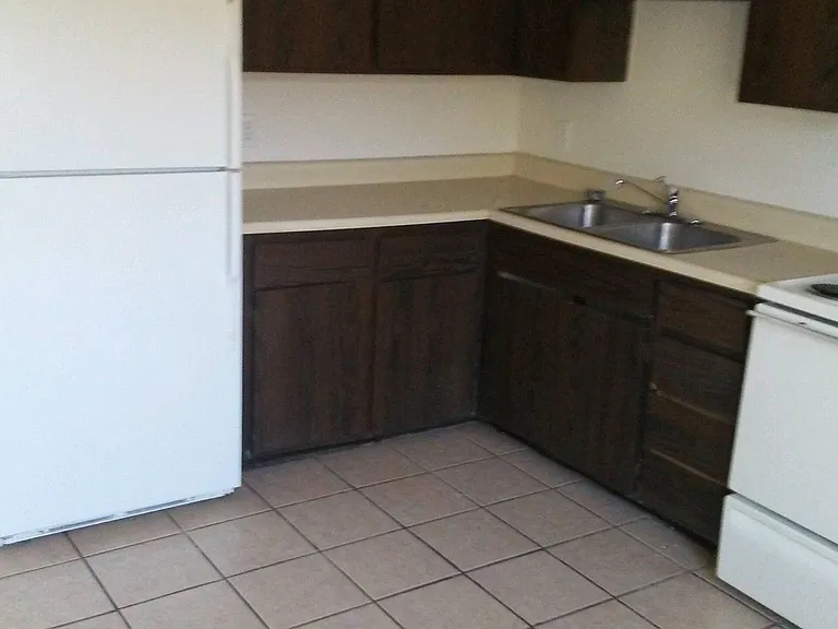 6016 W Laurie Ln #3 — Photo 1
