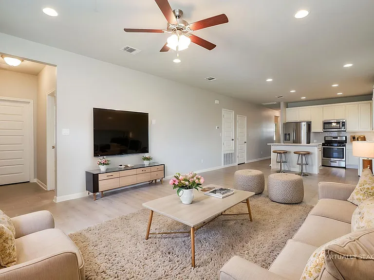2724 Juniper Woods Rd — Photo 2