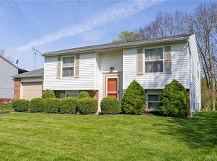 144 Lexington Farm Rd, Englewood, OH 45322