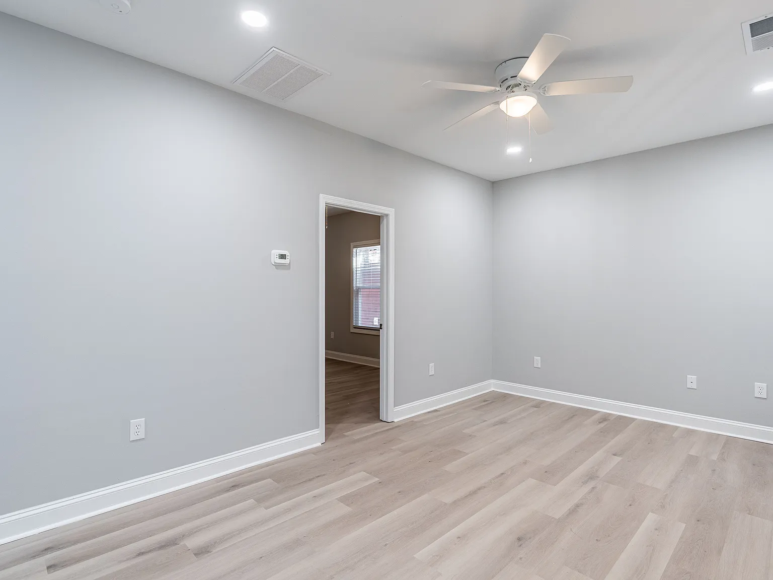 2 bed, $2,000 — Photo 3