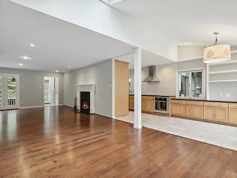 1226 Providence Ter — Photo 3