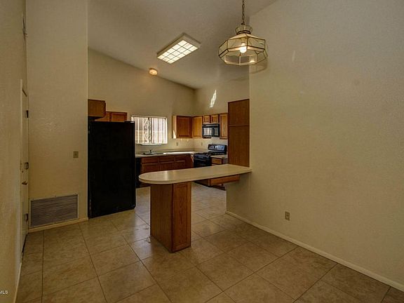 3rd image of 8218 S Placita Del Barquero
