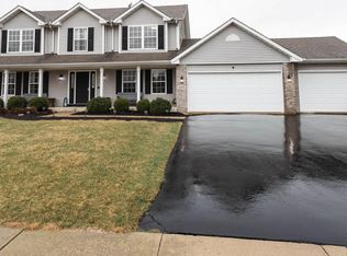 681 Golf Hill Rd, Belvidere, IL 61008