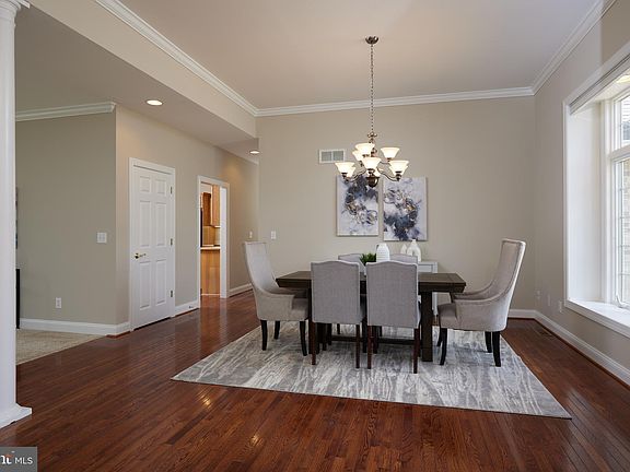 5th image of 225 Whitham Dr