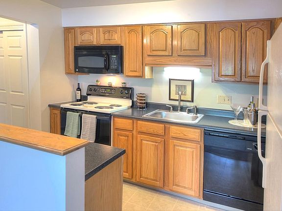 2nd image of 1600 Elmwood Ave #152ba50b5