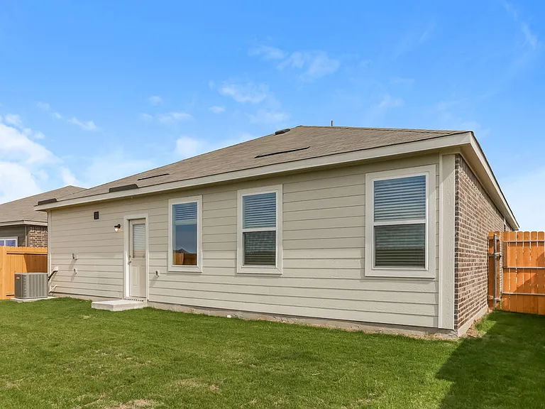 208 Julian Davis Dr — Photo 18