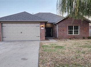 1405 Hickery St, Pea Ridge, AR 72751