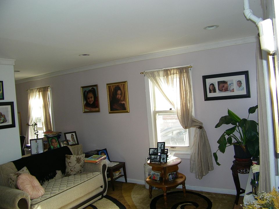 2nd image of 655 Jaques Ave