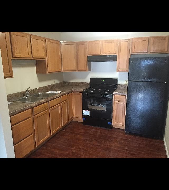 2nd image of 116 W Thomas St APT G