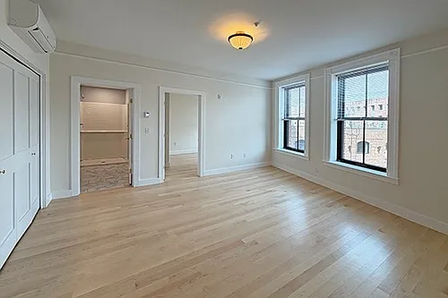 105 Paige St Photo 1
