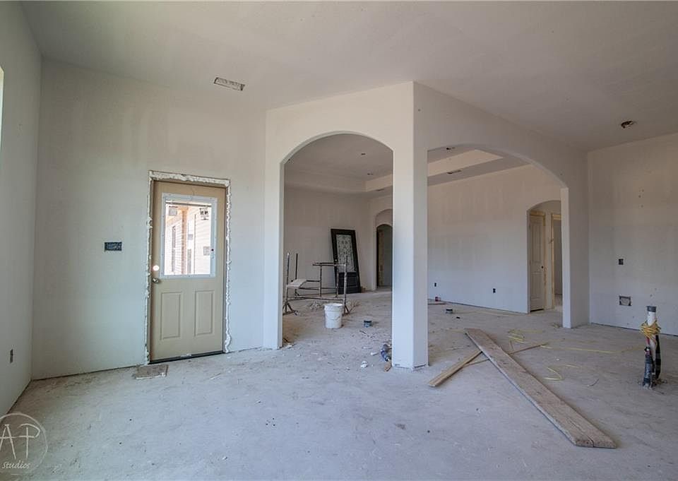 1st image of 317 Eagle Mountain Dr