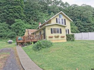 263 Pinehurst Ave, Rensselaer, NY 12144