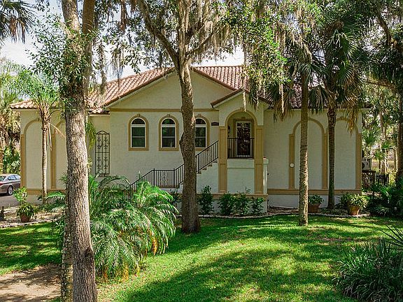 2nd image of 94085 Palm Cir