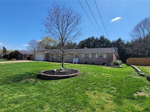 3rd image of 106 Bohl Dr