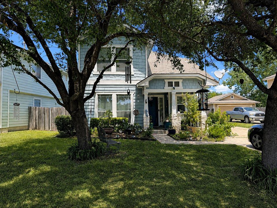 1st image of 2818 Deerfern Ln
