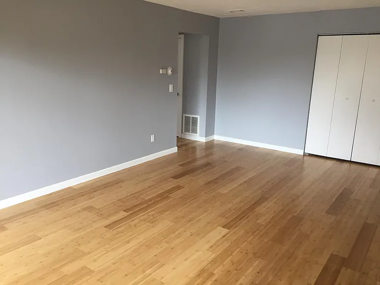 44 Shrewsbury Green Dr #J — Photo 6