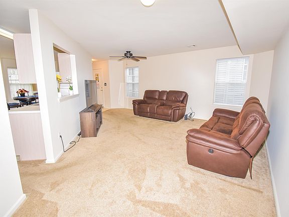 5th image of 83 E Woodland Ave