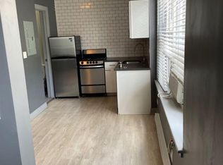 946 W Montrose Ave #109, Chicago, IL 60640