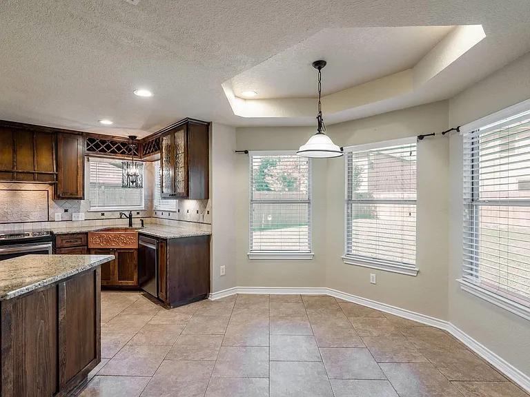 2604 Bluebonnet Valley Dr — Photo 9