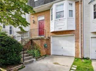 12335 Sleepy Lake Ct, Fairfax, VA 22033