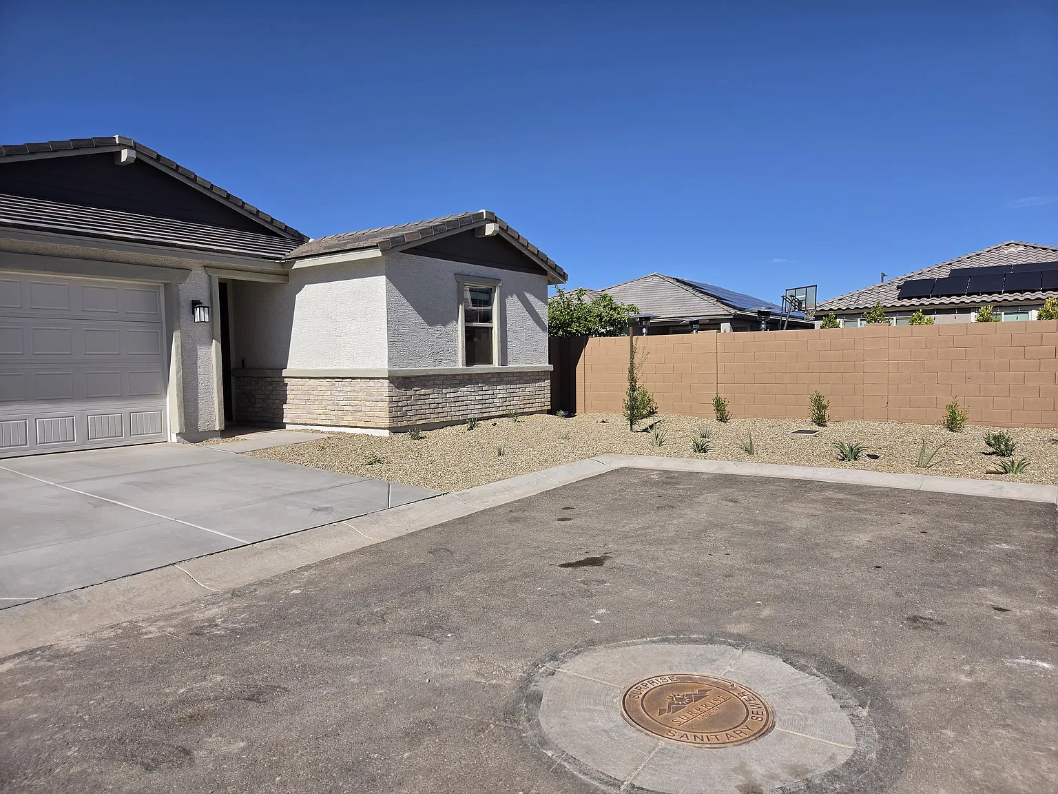 3 bed, 1659 sqft, $2,399 — Photo 2