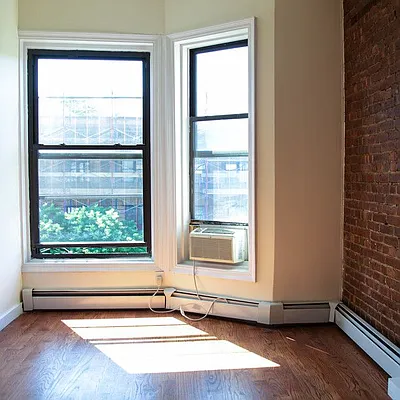 Rented by Nooklyn NYC LLC | media 31