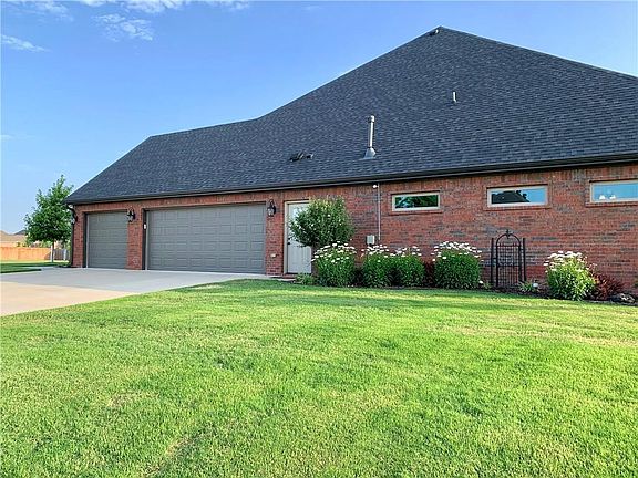 3rd image of 338 Driftwood Dr