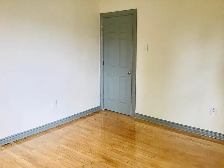 1312 E Harry Ave — Photo 60