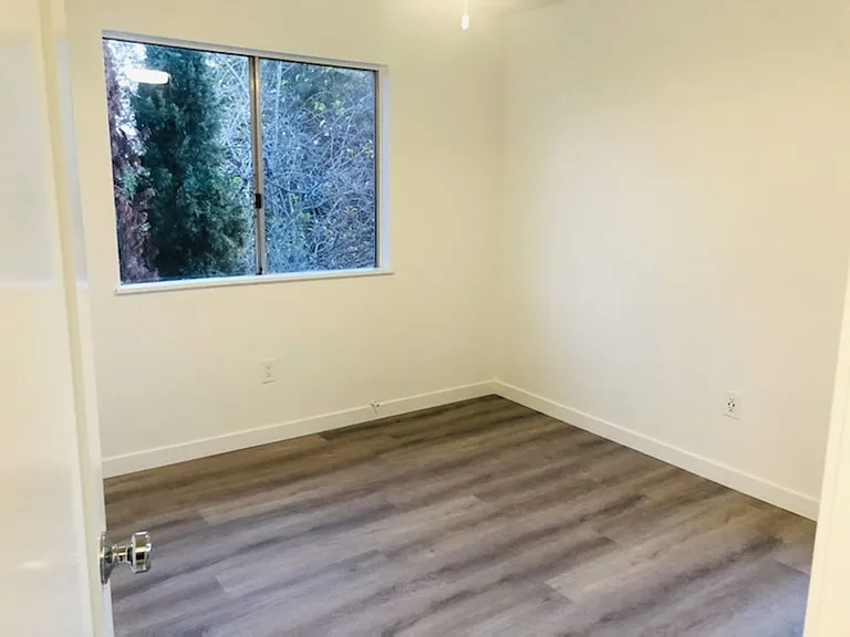 Landis Apartments — Photo 7