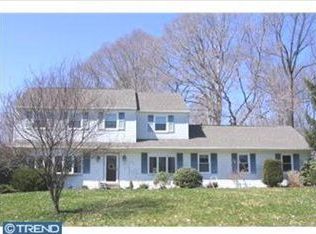 25 Timber Ln, Thornton, PA 19373
