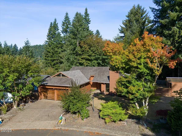 570 NW Westwood Ter, Toledo, OR 97391