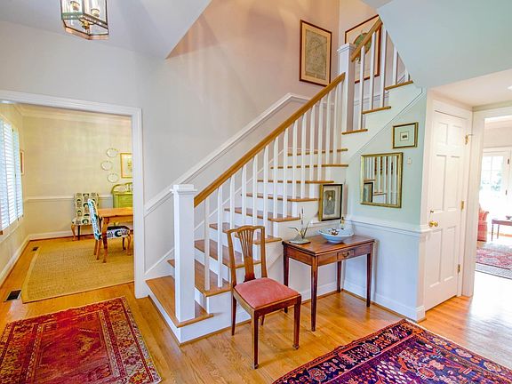 4th image of 1807 Royal Oak Dr