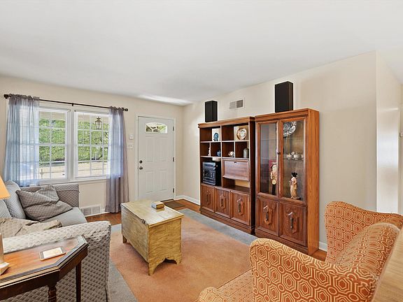 5th image of 307 Montelo Rd
