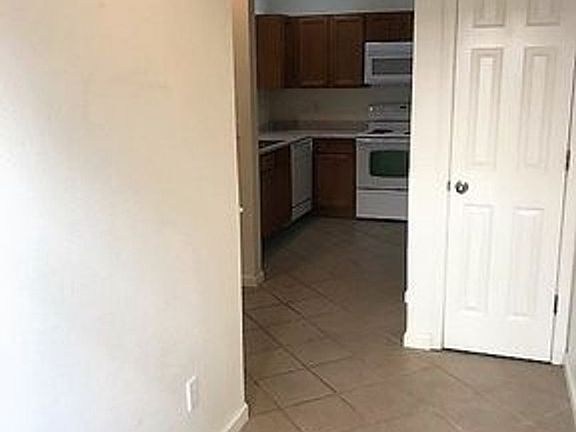 4th image of 675 Silver Lace Blvd #11