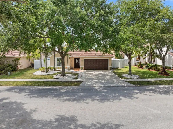 18532 NW 23rd Street, Pembroke Pines, FL 33029